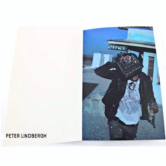 LADY DIOR AS SEEN BY Exhibition Book Tim Walker, Boo George, Peter Lindbergh +++ - Picture 1 of 10